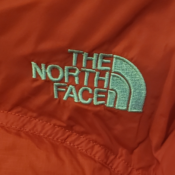 The North Face Red puffer jacket - Picture 2 of 10